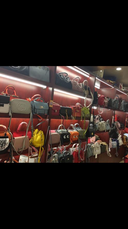 本店有8年销售经验,不管对产品的质量把关,或者是款式的挑选都有领先